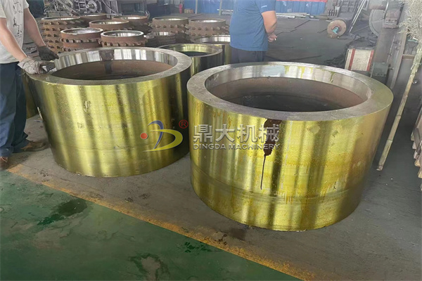 對輥破碎機(jī)輥皮